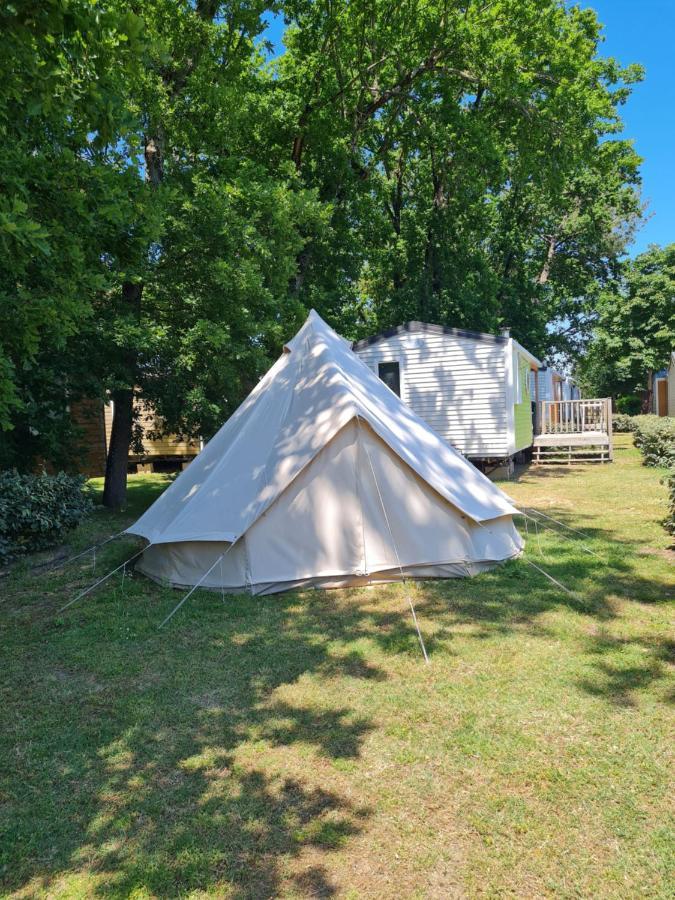 Camping Fleur D'Oleron سان بيار دو أوليرون المظهر الخارجي الصورة