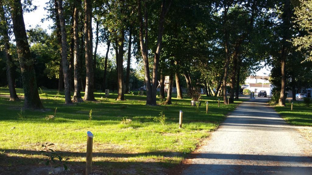 Camping Fleur D'Oleron سان بيار دو أوليرون المظهر الخارجي الصورة